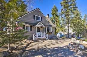 Cute Cabin and Deck Less Than 2 Mi to Lake Arrowhead Village